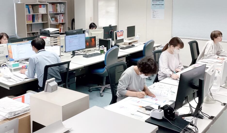 オペレータとは別の、第三者で構成された検査チーム