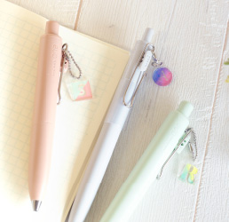 オリジナルチャーム付きボールペン